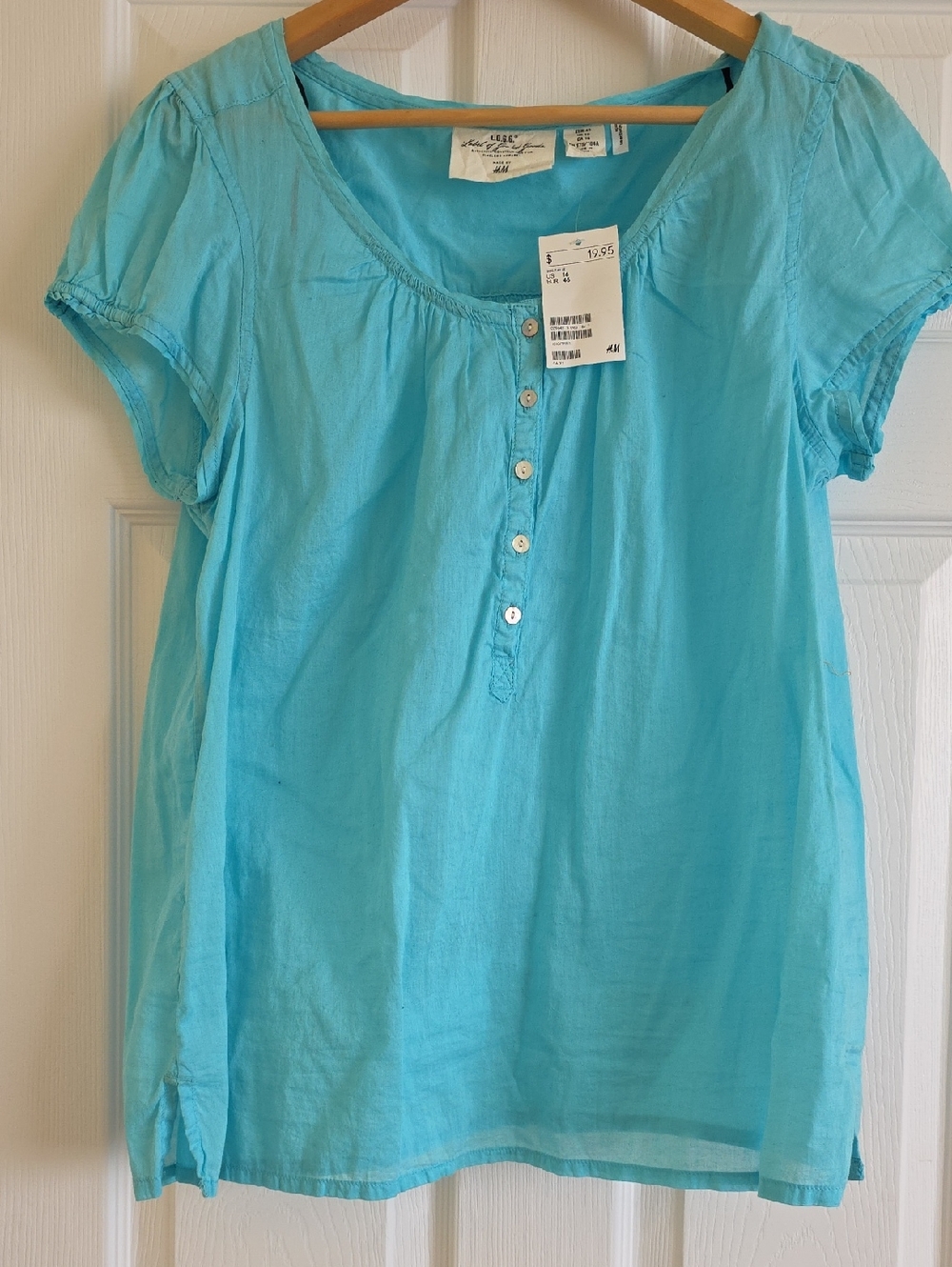 H&M Turquoise Short Sleeve Button-Front Tee